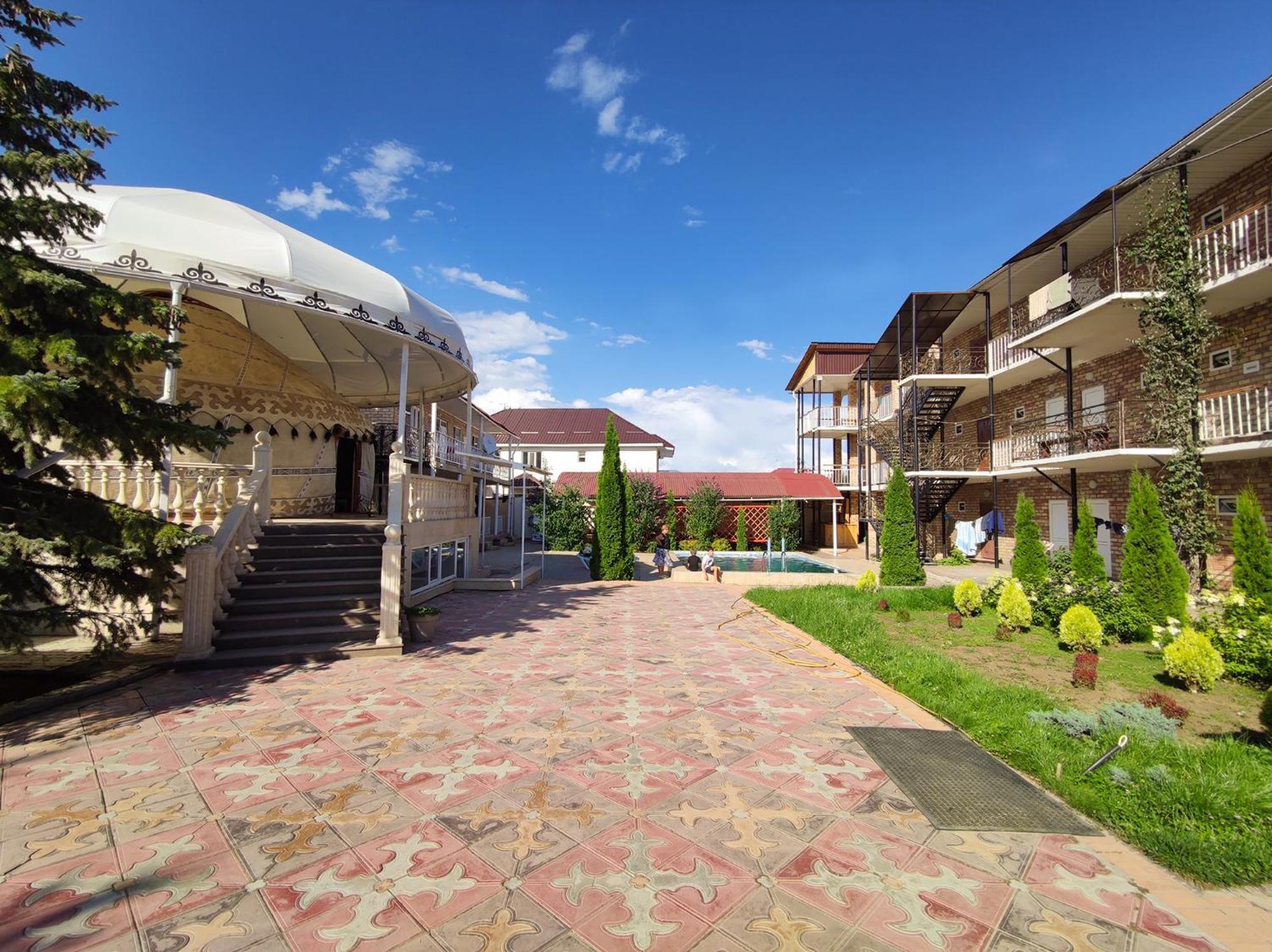 Адилет Hotel Cholpon-Ata Exterior foto