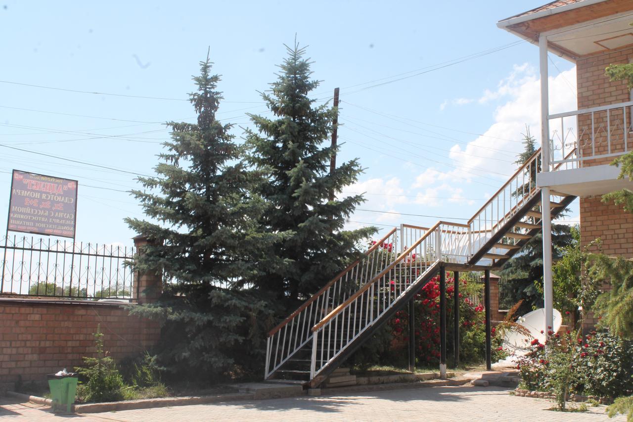 Адилет Hotel Cholpon-Ata Exterior foto